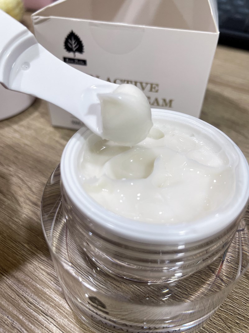 女人知己試用大隊,口碑行銷,部落客行銷,FarmPerilla 賦活修護面霜,自然綠紫蘇,無農藥,清爽不黏膩,滋潤肌膚,一抹有感